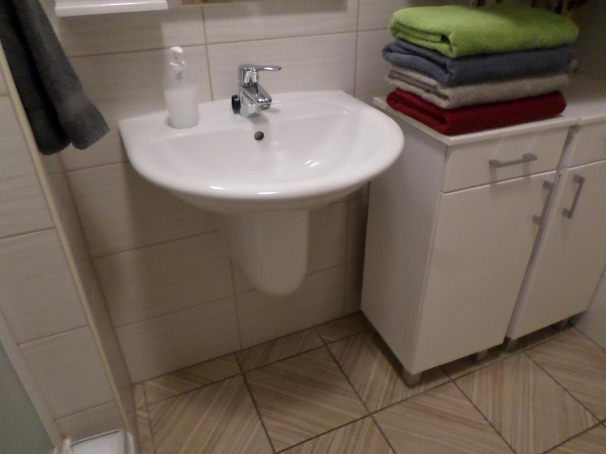 Lakoparki Apartman Veszprem Luaran gambar