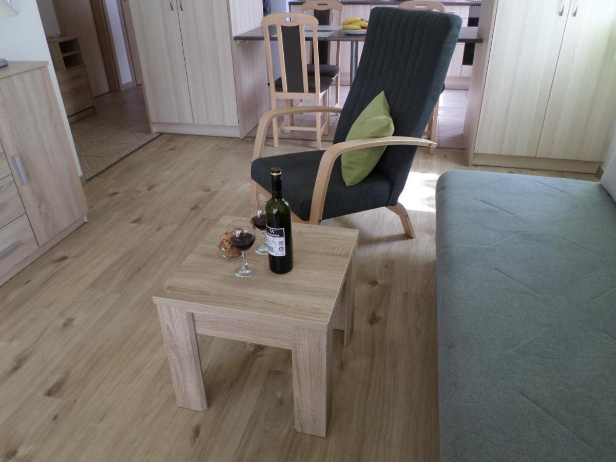 Lakoparki Apartman Veszprem Luaran gambar